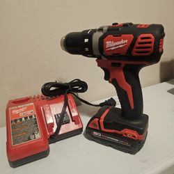 Milwaukee M18 Drill Kit