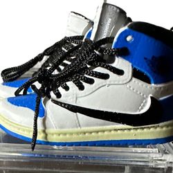 Fragment Design x Travis Scott x Air Jordan 1 Retro High  Keychain