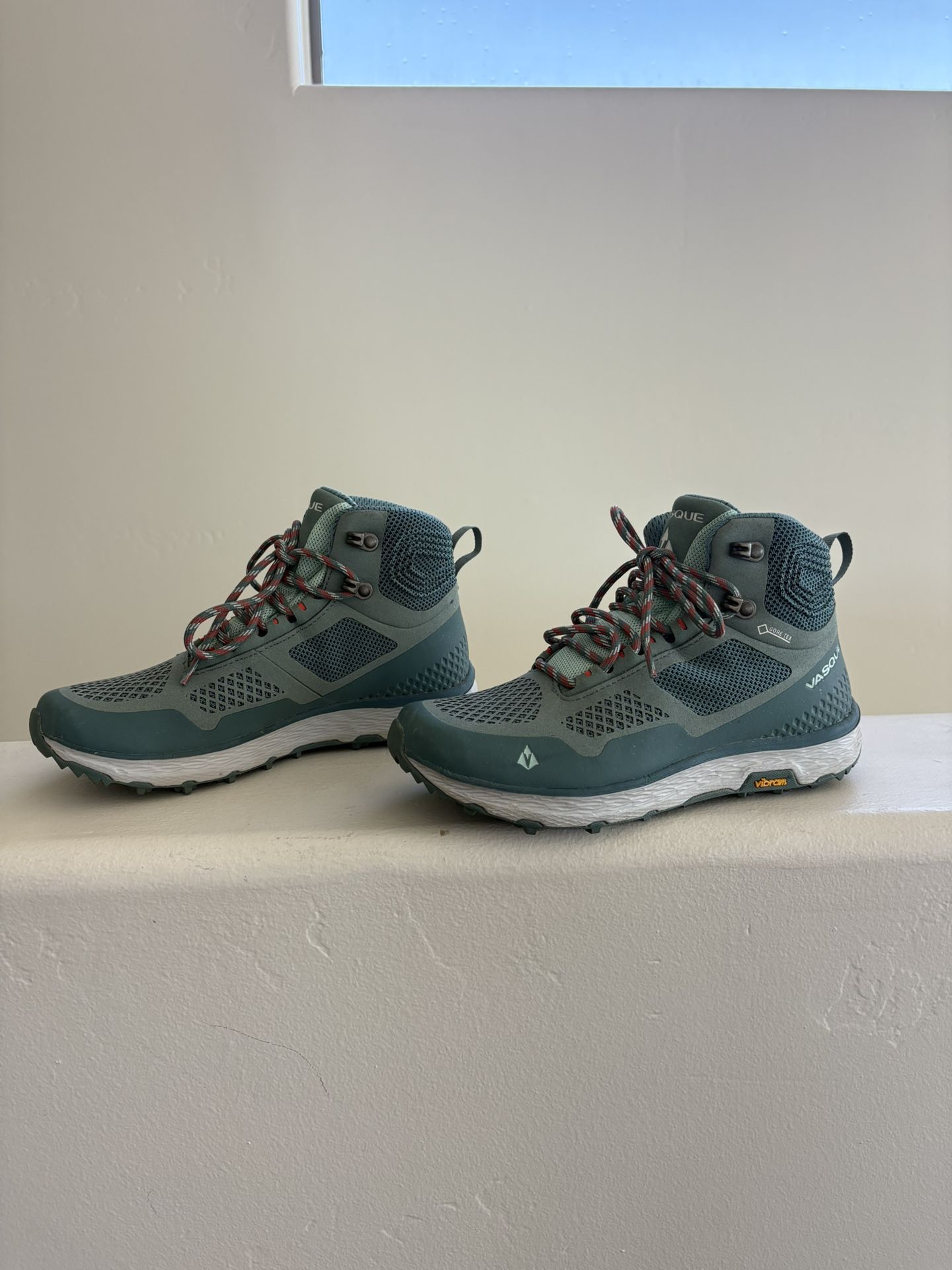 Vasque Womens Hiking Boots Size 7