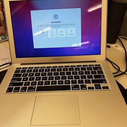 2017 MacBook Air 1.8ghz i5 8gb Ram And SSD 256gb Storage
