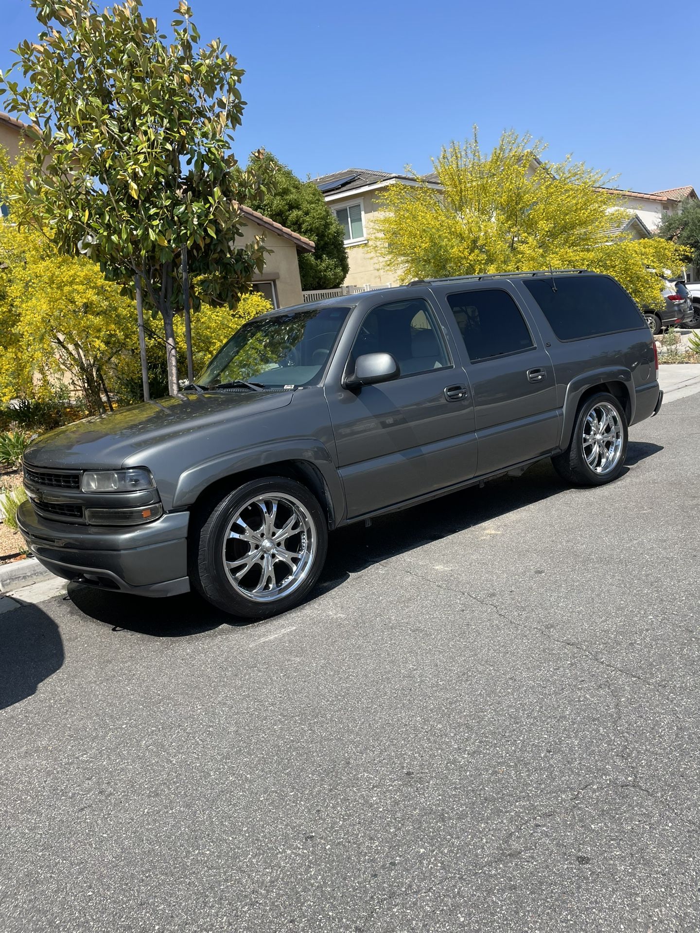 2001 CHEVY SUBURBAN 1500