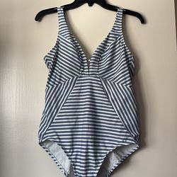 Swimsuit. Time and Tru  L (12- 14)