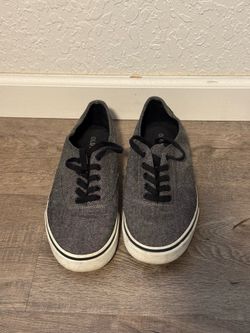 Men's 8 Gray Canvas Lace-Up Casual Shoes