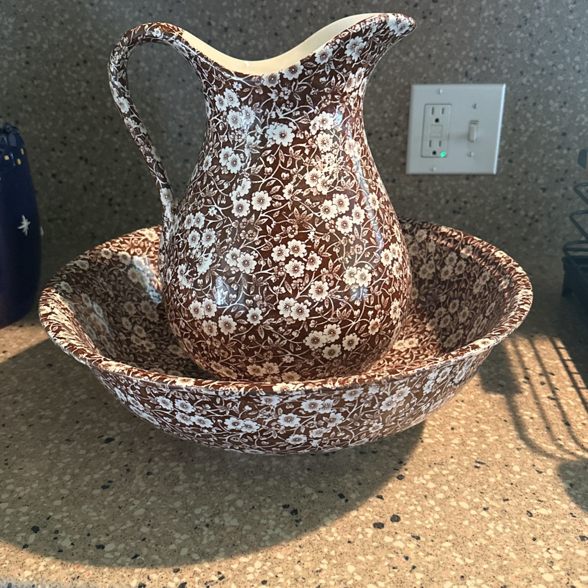 Large Pitcher and Basin
