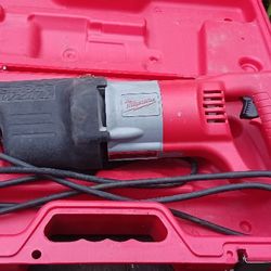 Milwaukee Sawzall M18