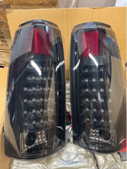 LA Zona Auto Parts 1988 to 2000 Chevy GMC Blazer Escalade Suburban Tahoe Yukon Tail Lights Luces Traceras Calaveras
