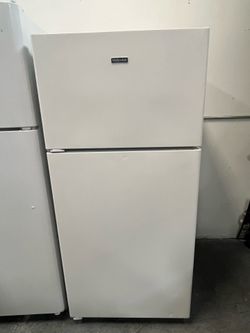 Refrigerator Hotpoint 28”