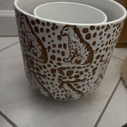 2 Leopard Cheetah Planter Pots. Great With Jungle & Safari Decor. Pair $60.  Or 4 Chinoiserie Blue & White Lion Elephant Pots $100 Firm.  