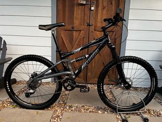 Medium Beautiful Haro Extreme X1 Full Suspension Mountain Bike