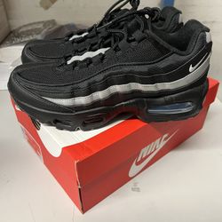 Nike Air Max 95 Size 6.5Y