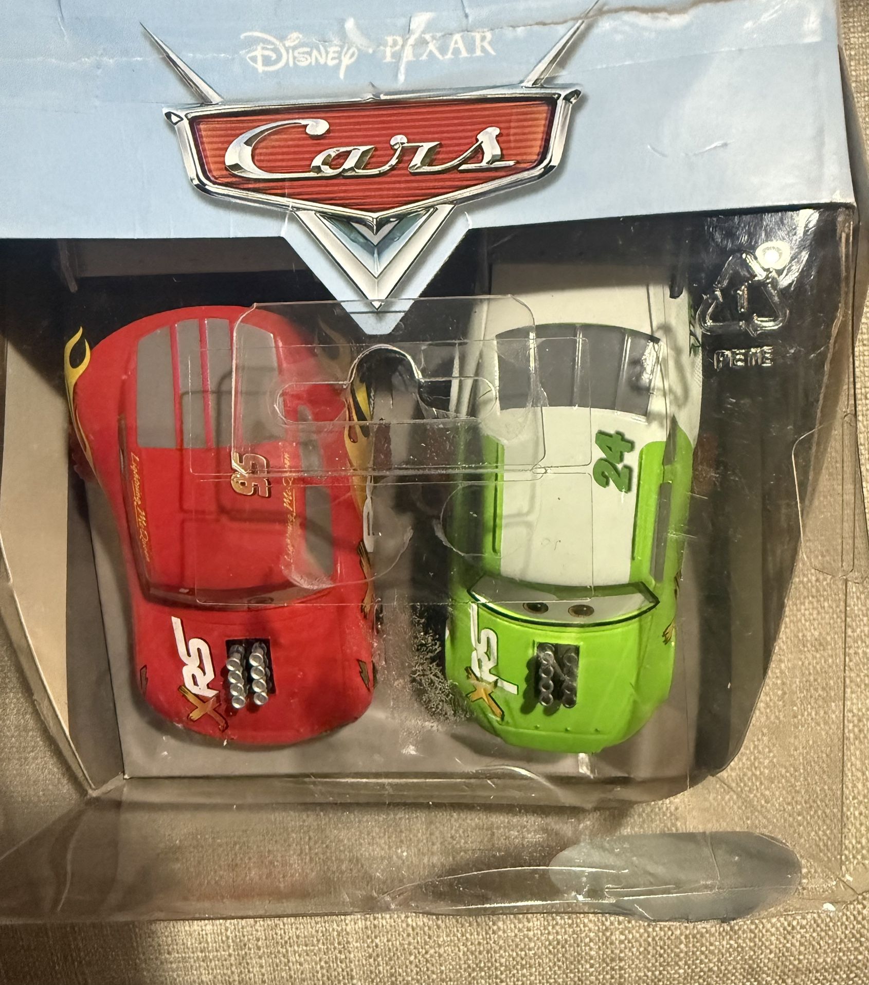 Disney Pixar Pull-N-Race Die Cast Cars Lightning McQueen 95 & Brick Yardly 24