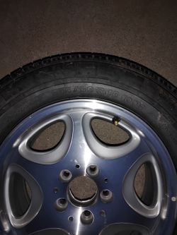 OEM Universal Lug Mercedes Benz 97 Spare Wheel And Michelin Tire