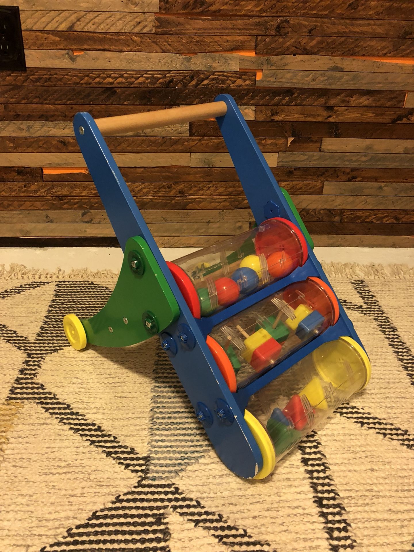 Melissa & Doug ACTIVITY WALKER
