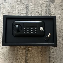 Bulldog Cases Pistol Vault 12"x8"x7" with Digital Lock