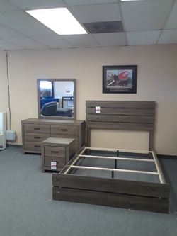 Four pc Queen Bedroom Set with queen bedframe dresser mirror nightstznd