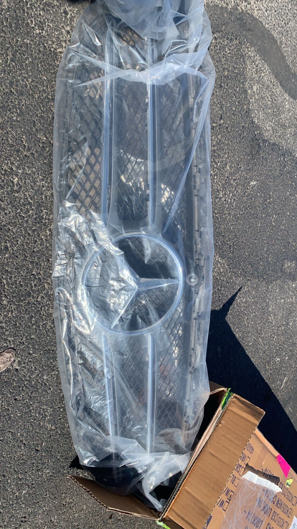 2016-2023 Mercedes Benz C300 Brand New Factory Grille