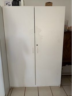 Cabinet - NEED GONE ASAP