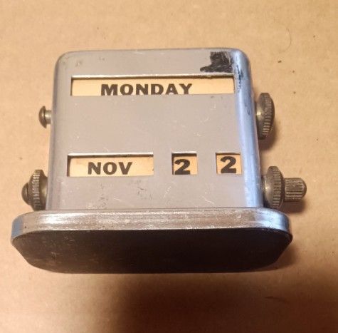 RARE! ANTIQUE! 1940's Silver Metal VINTAGE Park Sherman Perpetual Desk Calendar!