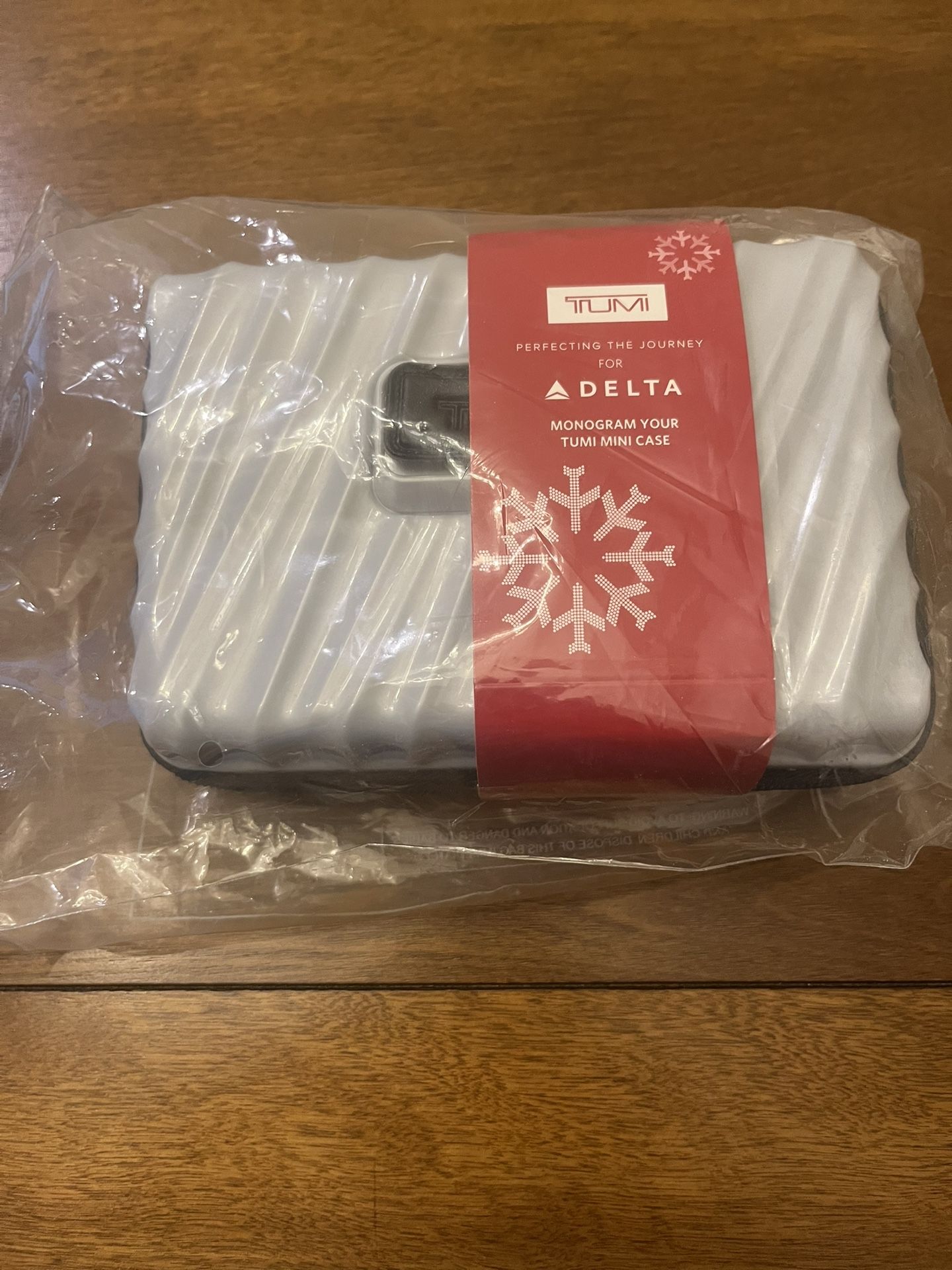 Delta Time Mini Amenity Kit First Class Travel Case