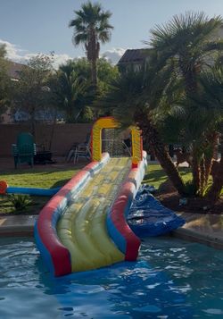30’ inflatable water slide