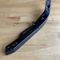 2015-2023 DODGE CHARGER FRONT LEFT DRIVER SIDE BUMPER BRACKET RETAINER OEM