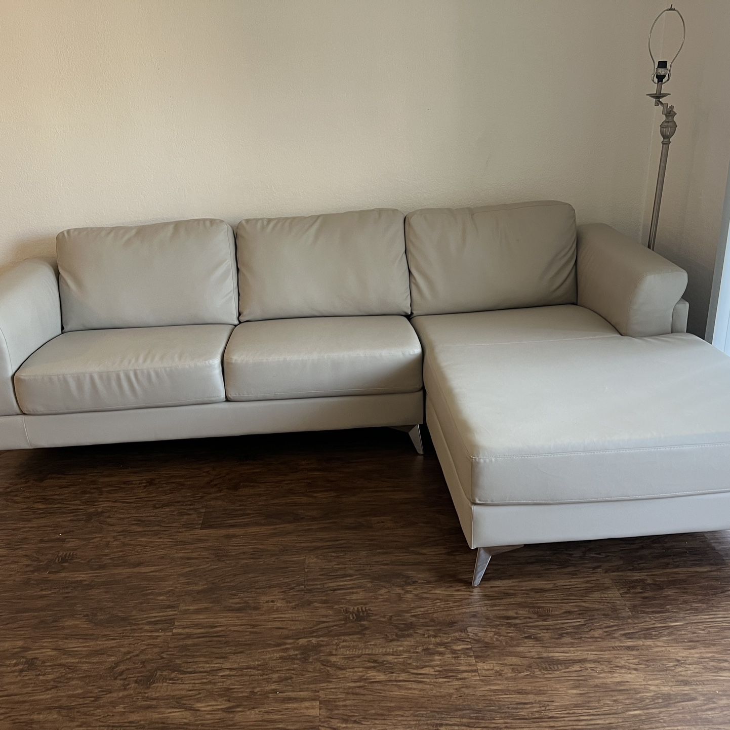 Gianna Gray Micro Right Chaise Sectional Sofa