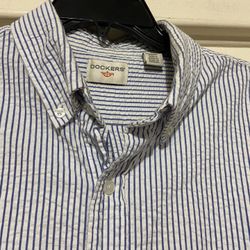 Dockers Men’s Buttons Down Shirt /large