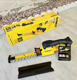 DeWALT 20V 8in Hedge Trimmer