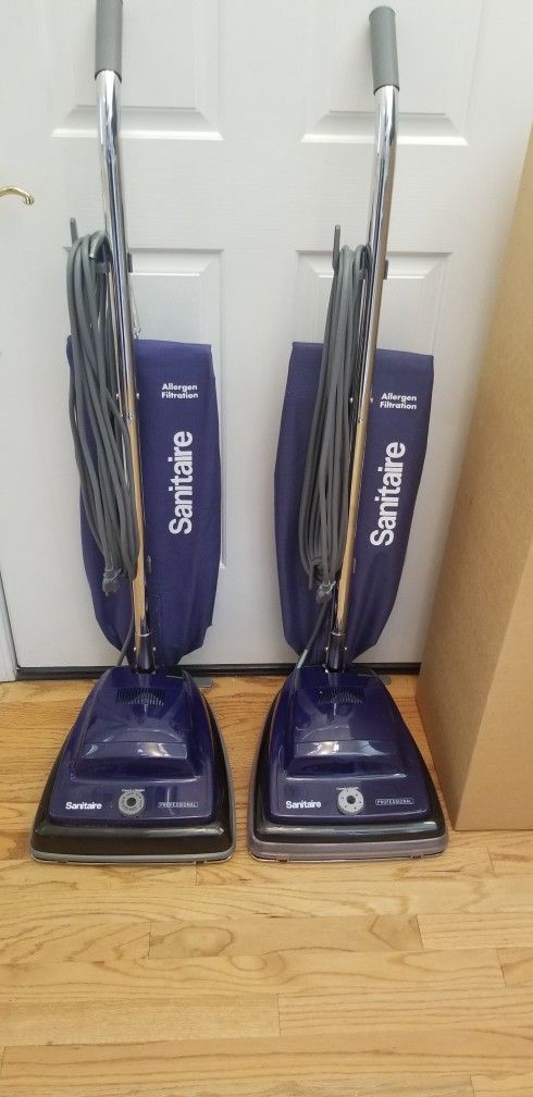 SANITARE COMMERCIAL HEAVY DUTY VACUUM. , WORKS EXCELLENT. ,