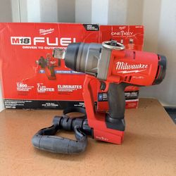 Milwaukee M18 Impact Wrench 1 Inch TOOL ONLY