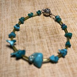 Turquoise With Crystal And Magnetic  Clasps Bracelet 