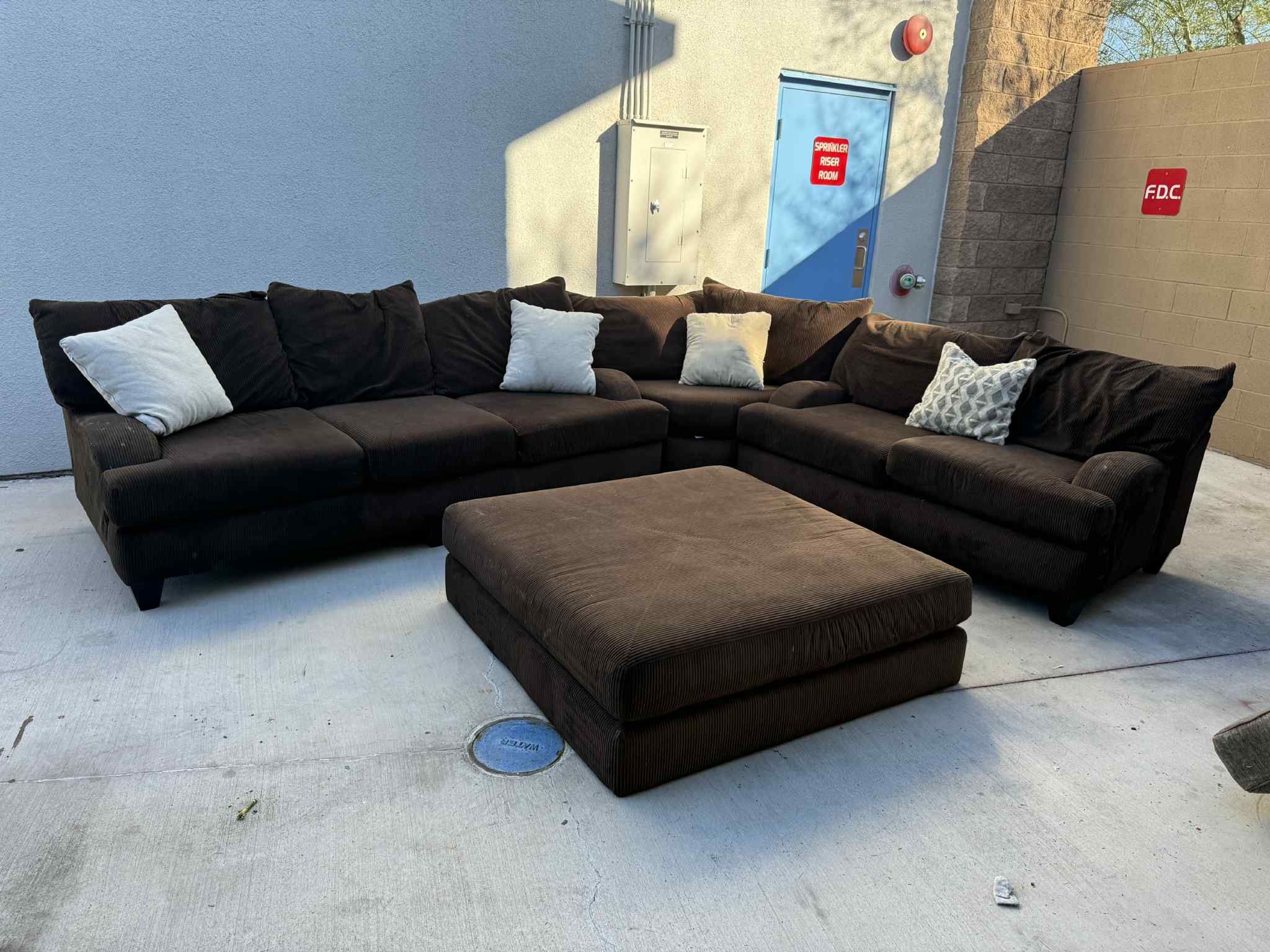 Large Sectional Couch With Ottoman