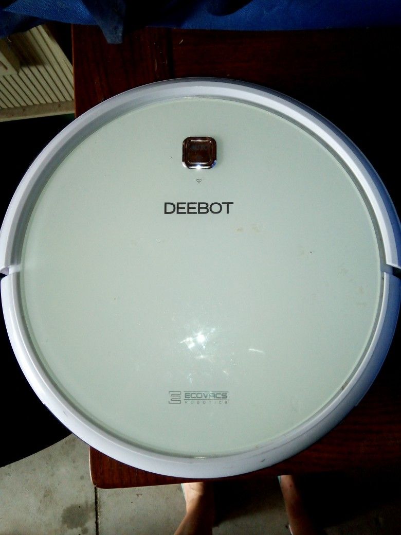 Deebot Robotic Vacuum "Like New"