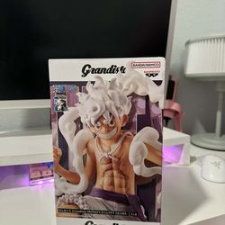 Monkey D Luffy Gear 5 - One Piece Figure