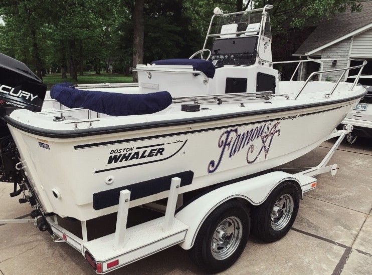 1996 Boston Whaler Outrage 19