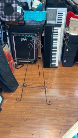 Decorative Wrought Iron Easel Stand