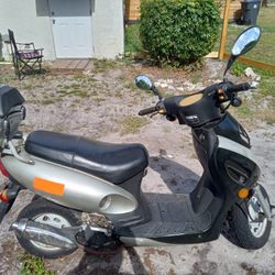 Moped/ Boation Scooter 