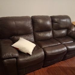 Large Reclining Couch With USB Charging 