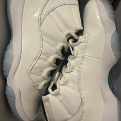 Jordan 11 Legend Blue 