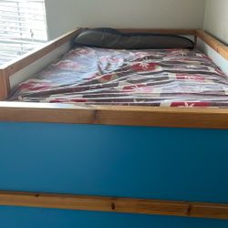Bunk Bed With Matress