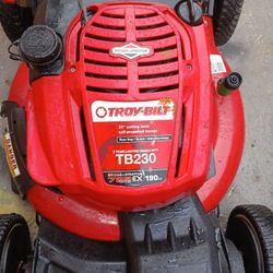 TroyBilt TB230 self Propelled Mower 