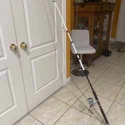 Selling a spear Rod With A New Reel And The String Holds Up To 65 Lbs And Castes Smoothly And Reels In Smoothly So Text Me If You Want To Make A Deal