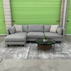 *Free Delivery* Large Gray Modern Sectional Couch Sofa