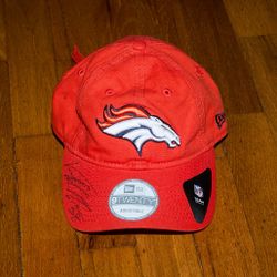 Signed Denver Broncos Von Miller New Era 9TWENTY Hat