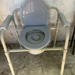 Toilet Chair 
