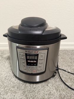 6 Qt Instant Pot – Needs Cord Replacement