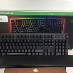 Razor Keyboard W/ Accessories 