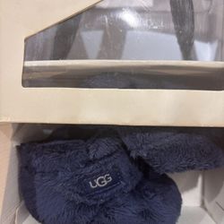 Baby UGG Size 1