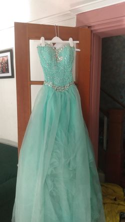 Quinceañera dress size 6