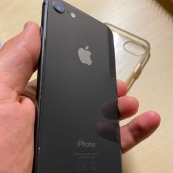 Unlocked iPhone 8 64Gb warranty and charger